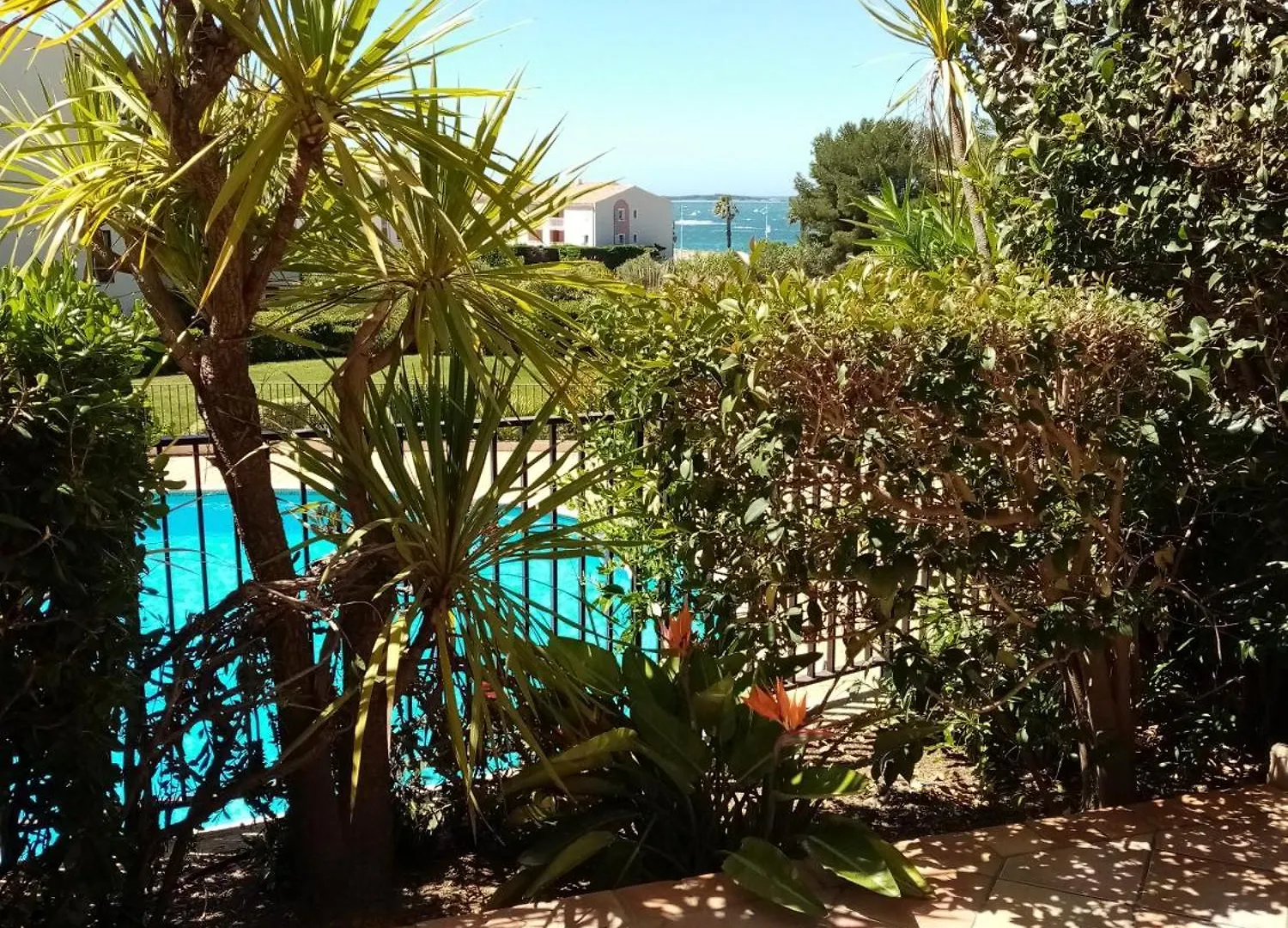 T2 Dans Domaine Prive Piscine Tennis Parc Parc Aquatique Vue Mer Et Plage Six-Fours-les-Plages 0*,